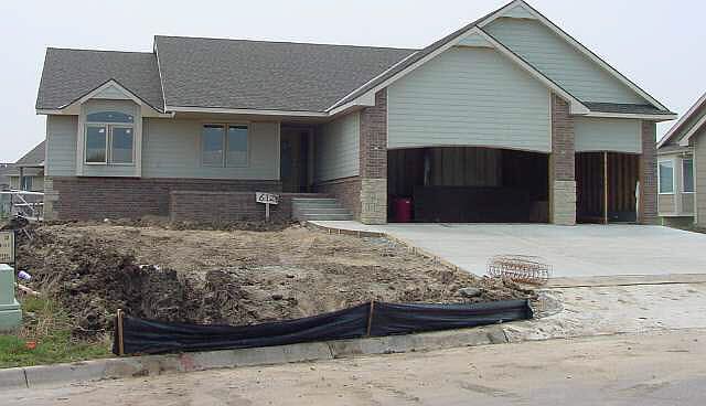1st image of 600 E Woodstone Dr