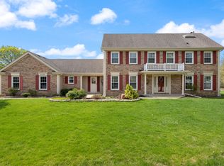 28W355 Picardy Ct, Winfield, IL 60190