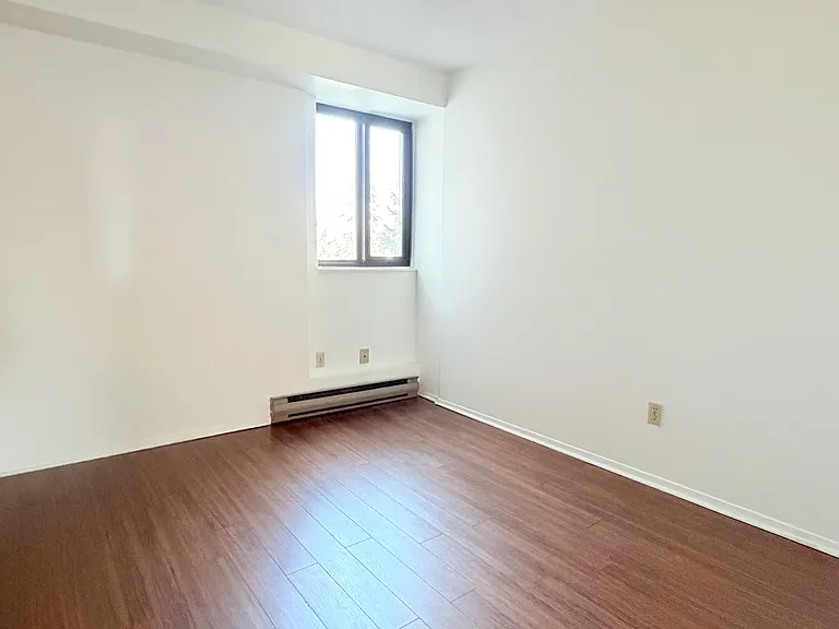 1653 Ouellette Ave #205 — Photo 10