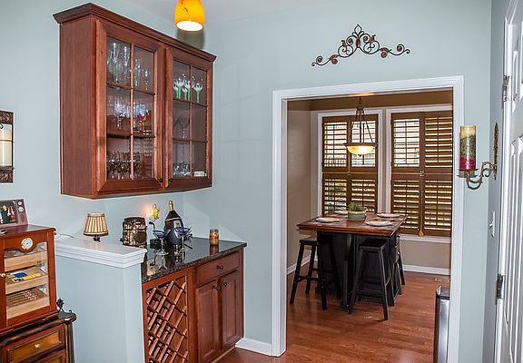 Bar and hall to Kitchen