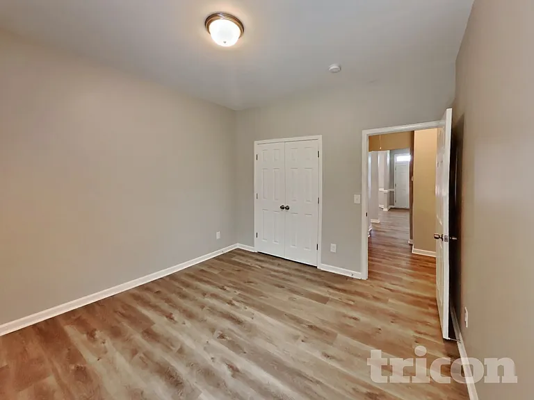 1582 Weatherend Dr — Photo 12