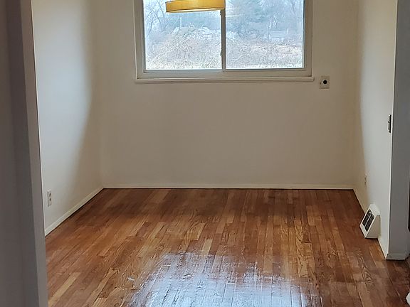 4th image of 10304 Bon Oak Dr