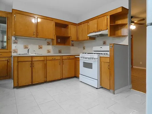 Rented by Brownstone Real Estate | media 6