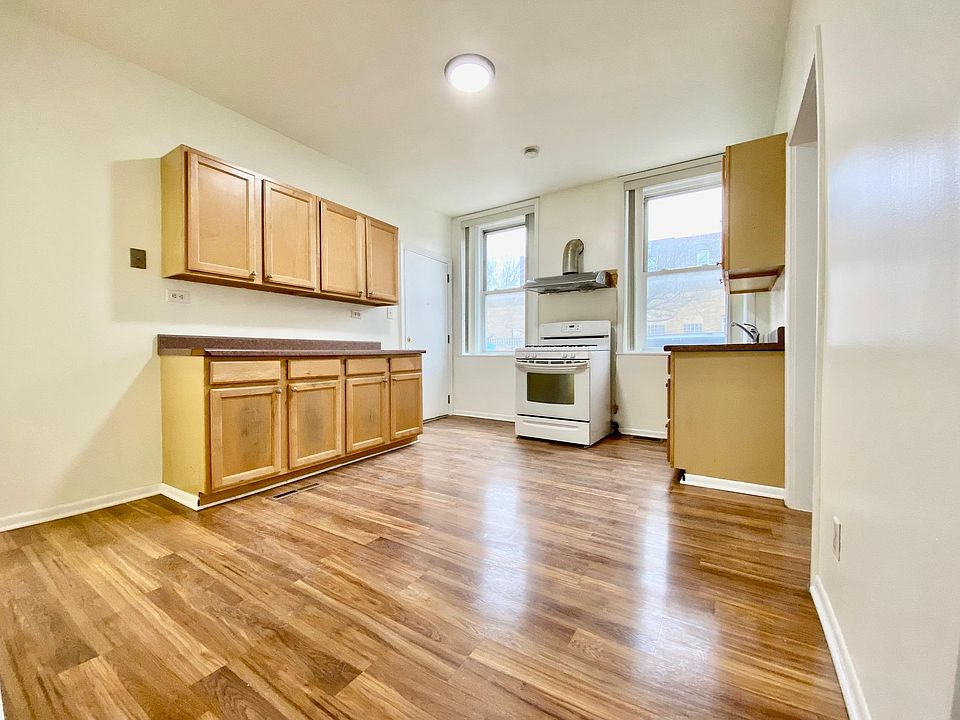 1st image of 724 W 31st St #1