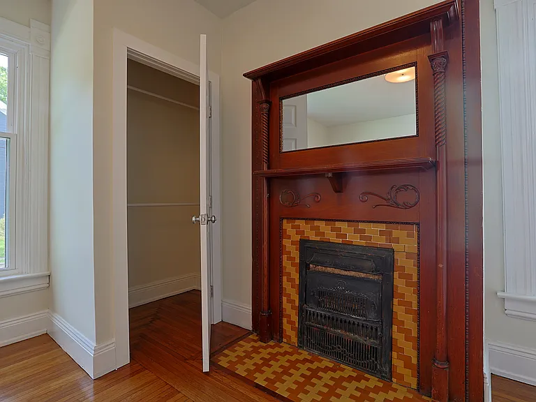6118 Prentice St — Photo 48