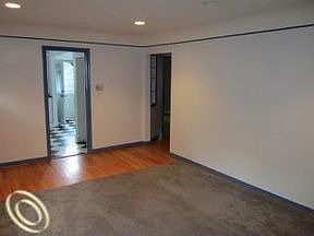 5th image of 15529 Mayfield St