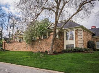 5803 Creighton Hill Rd, Windy Hills, KY 40207