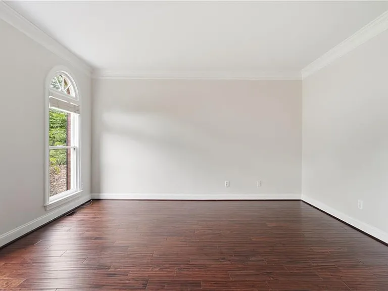 730 Rose Creek Cir — Photo 8