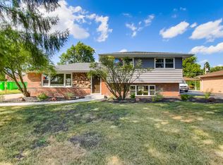 7946 W 99th Pl, Palos Hills, IL