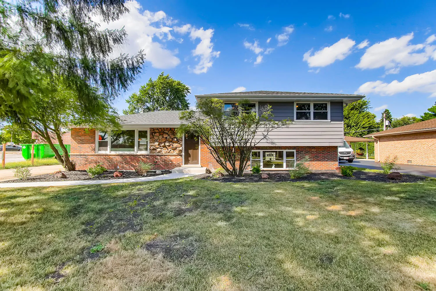 7946 W 99th Pl photo 1