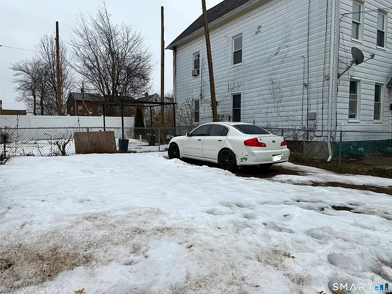 21 Edgar St #2 — Photo 20
