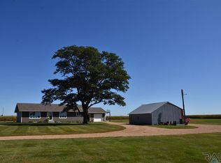 45483 277th St, Parker, SD 57053