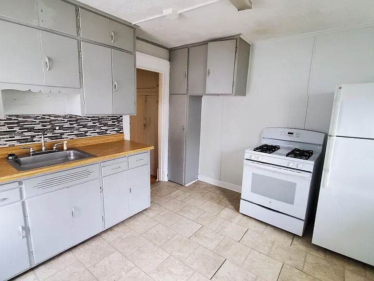716 Brook Park Dr — Photo 8