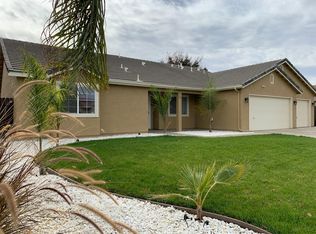 1585 Bristol Ln, Hanford, CA 93230