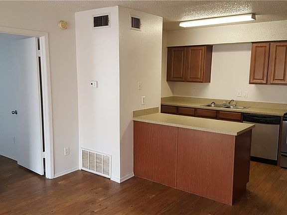 2nd image of 205 Craddock Ave APT C8