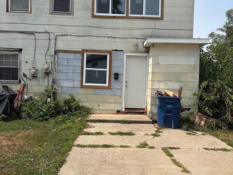 2204 Ellsworth St — Photo 5