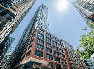 55 Mercer St #612, Toronto, ON M5V 1H2