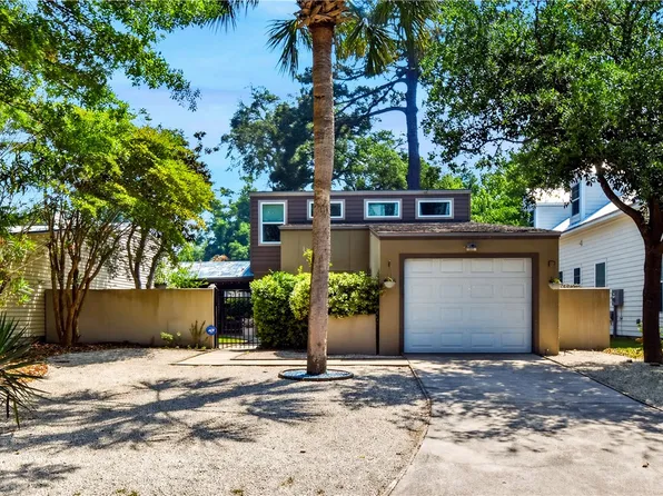 315 Maple St, Saint Simons Island, GA 31522