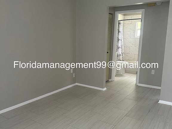 3rd image of 5413 Satsuma Dr