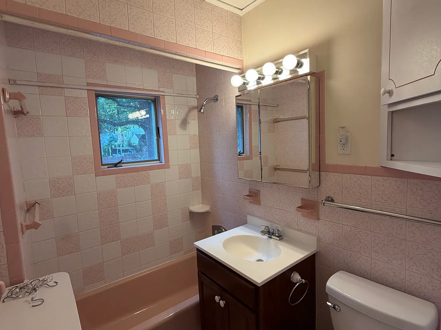 1 bed, 900 sqft, $2,500 — Photo 4