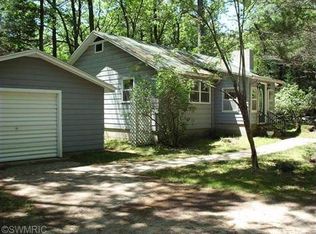 5505 Vaughn Ave, Pentwater, MI 49449