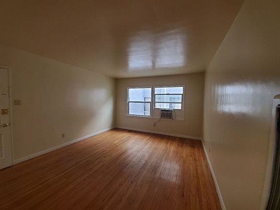 3rd image of 14558 Dickens St #14560