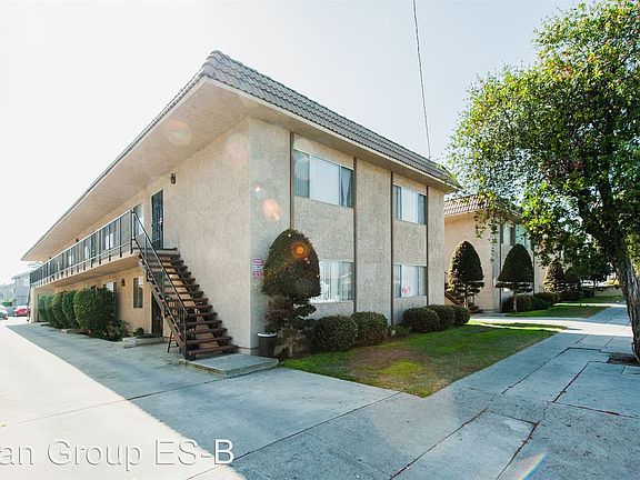 2nd image of 1430 W Carson St #2
