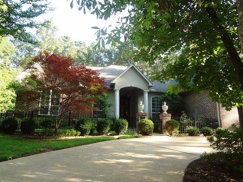 1st image of 135 Shamard Dr