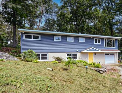 15 Wakerobin Rd, Norwalk, CT, 06851