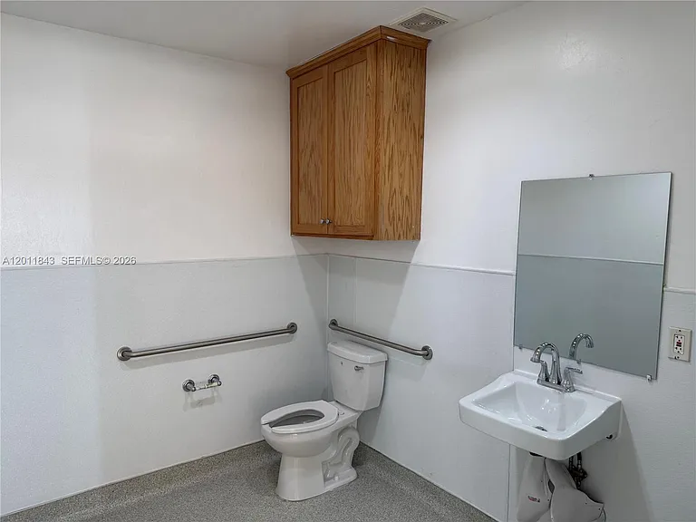 428 N Curry St — Photo 19