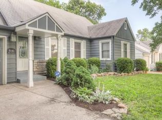 8141 Ward Pkwy, Kansas City, MO 64114