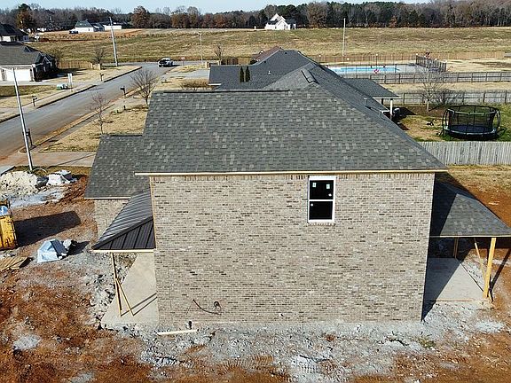 4th image of 107 Meadowridge Dr