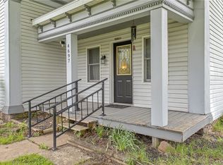 4697 Grange Rd, Clay, NY 13041