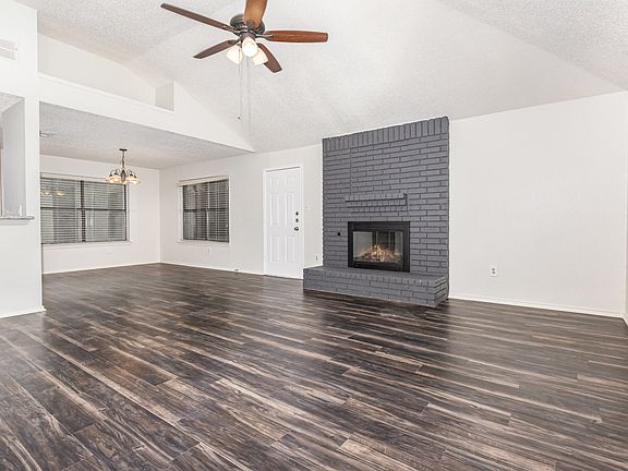 2nd image of 1046 Colony St