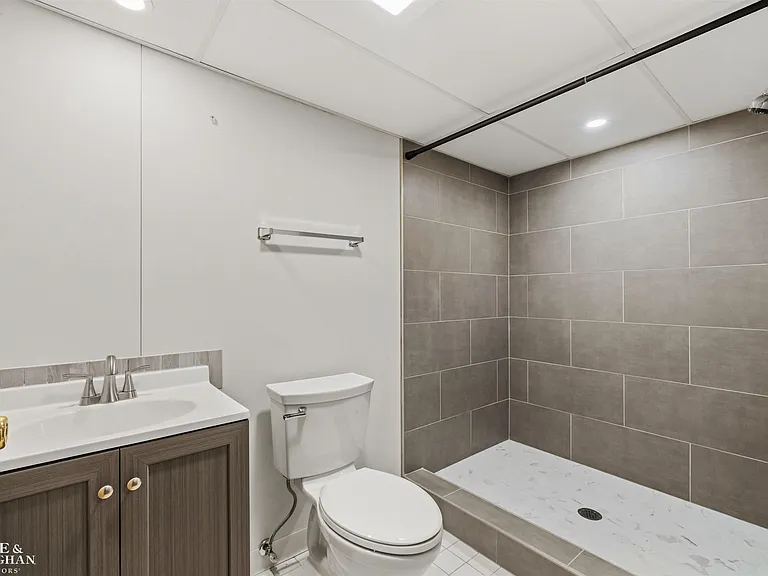 1602 Anita Ave — Photo 29