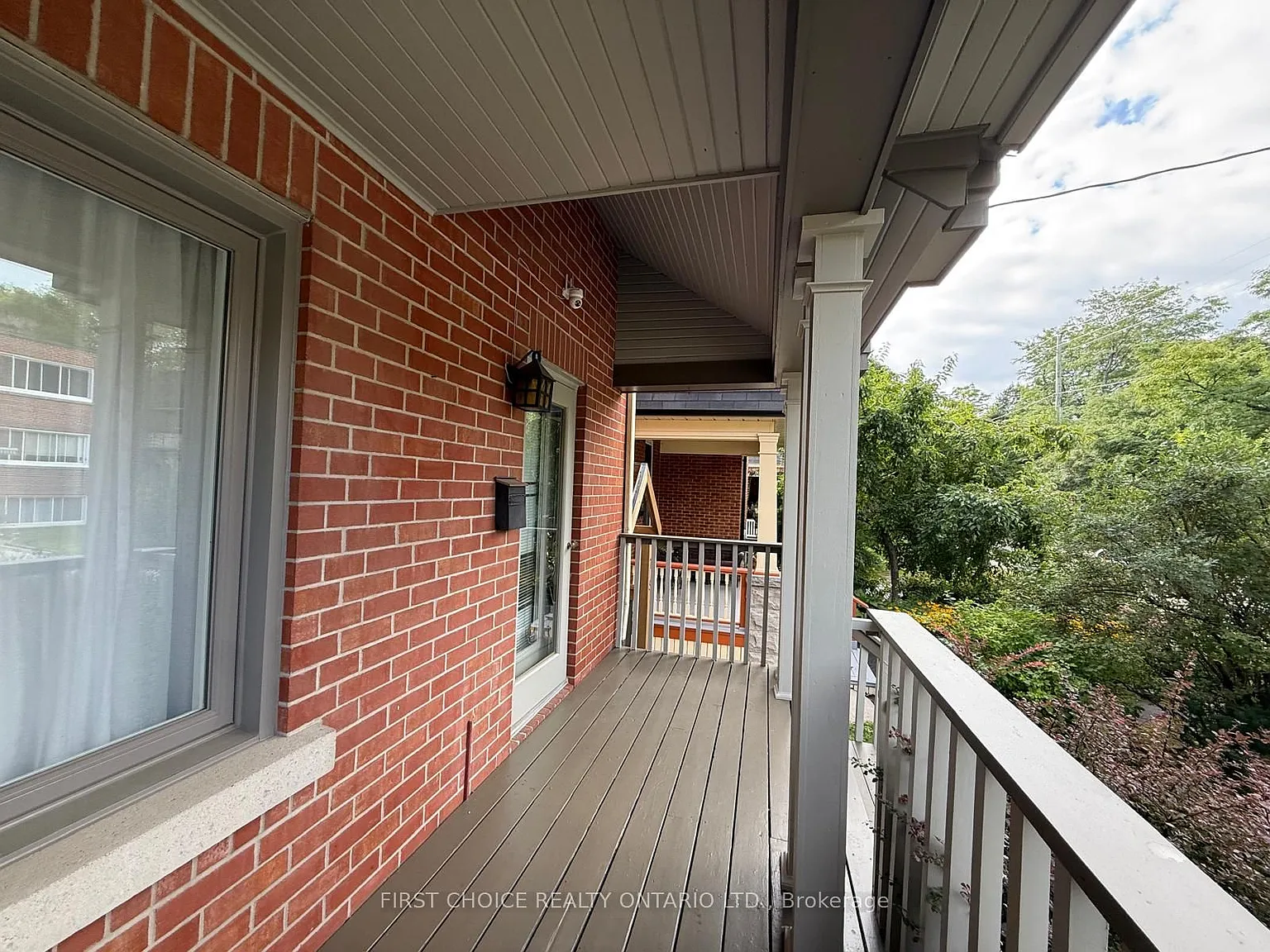 6 bed, $2,850 — Photo 2