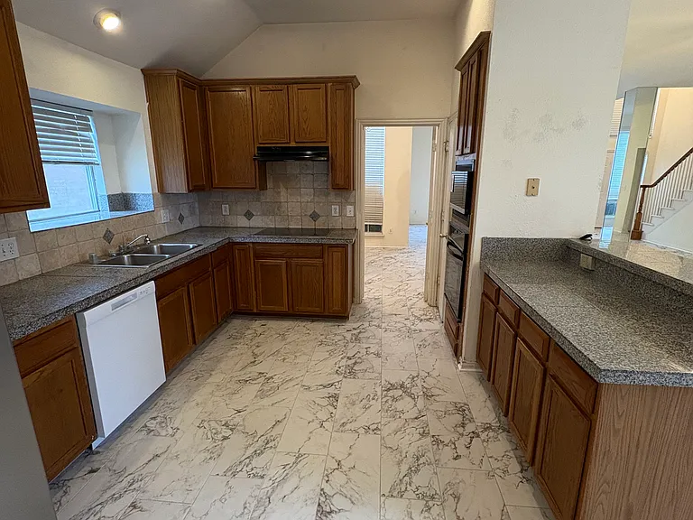 Spacious kitchen
