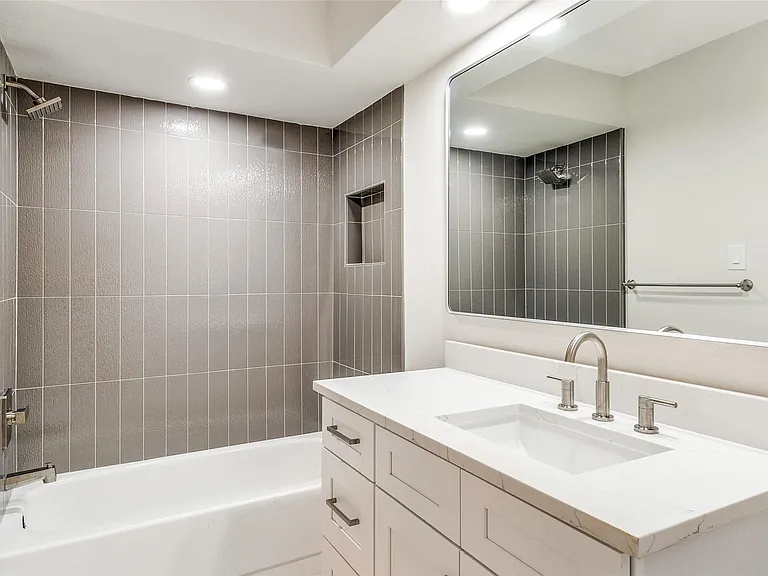 5809 Orchid Ln — Photo 8