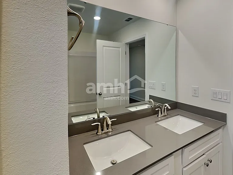 3762 Lake Bluff Loop — Photo 20