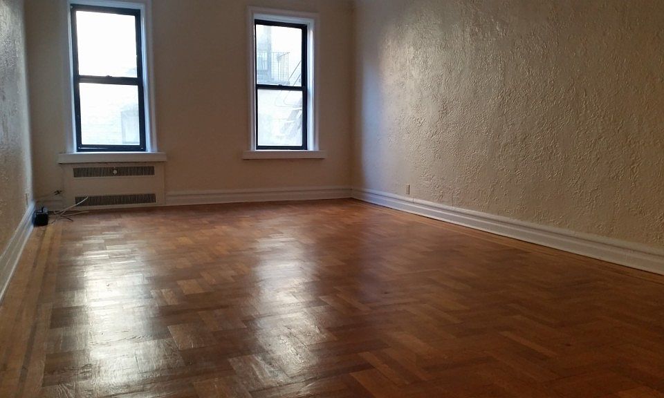 1st image of 141 E 19th St #5