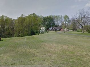 557 Division St, Elizabethton, TN 37643