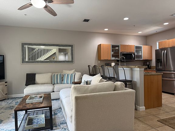 5th image of 2516 SW 14th Ave APT 402