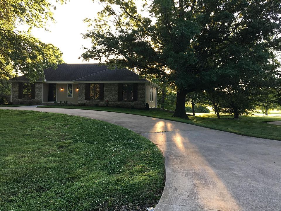 1st image of 601 Countryside Dr