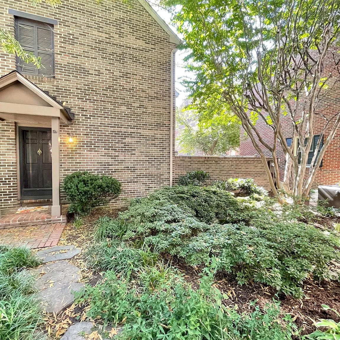 2 bed, 1.5 bath, 972 sqft, $3,475 — Photo 2
