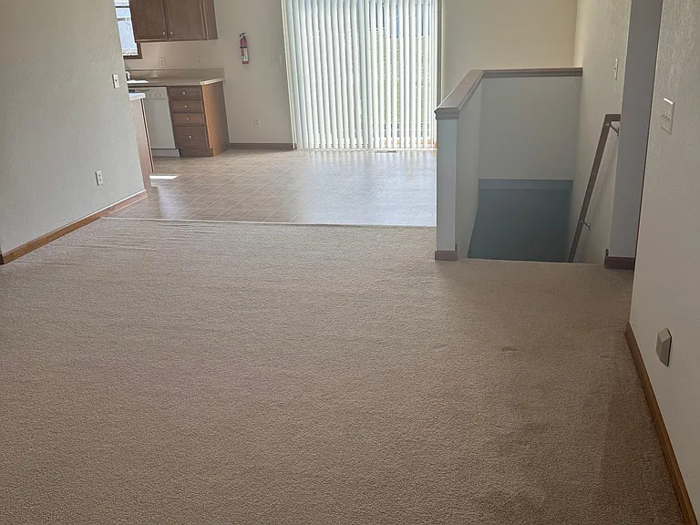 1309 Red Oak Dr — Photo 2