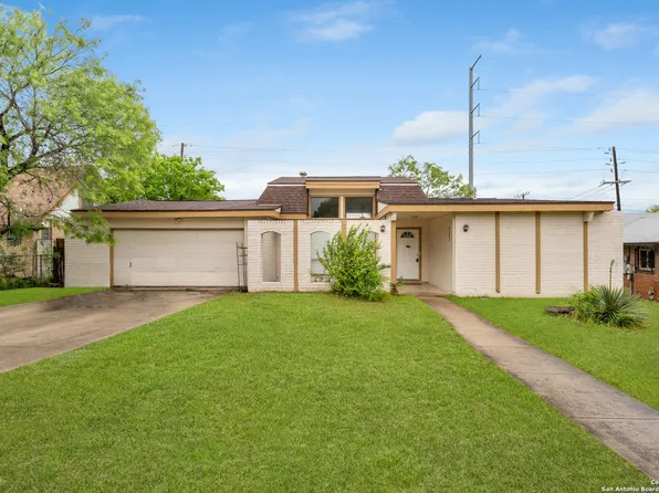 2302 TOWN GATE DR, San Antonio, TX 78238