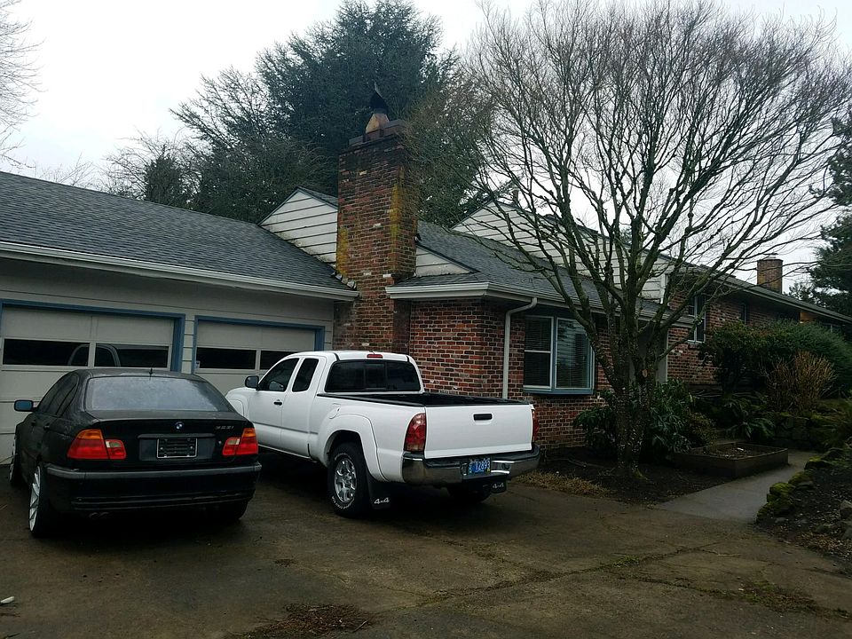 outside view - garage