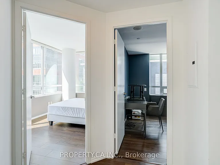 45 Charles St E #502 — Photo 20