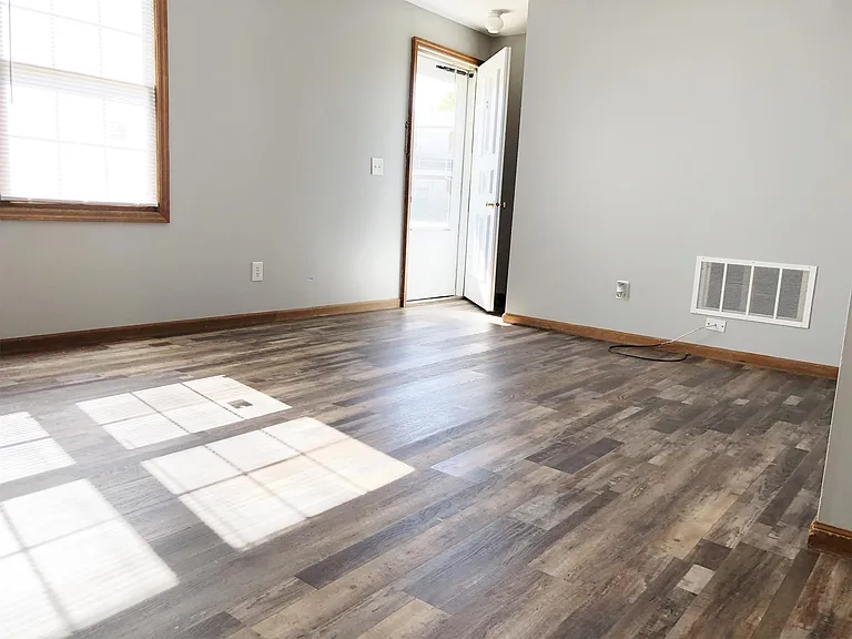 4203 W Ely Rd — Photo 2