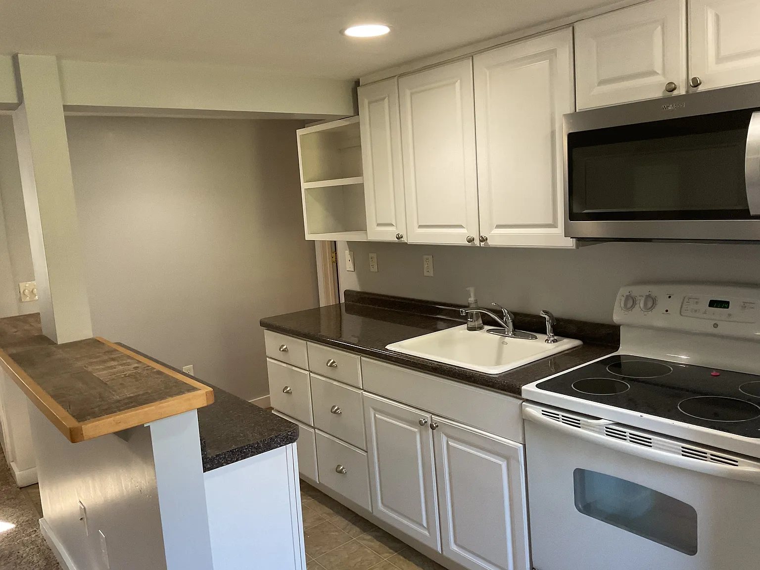 1 bed, 700 sqft, $1,700 — Photo 3
